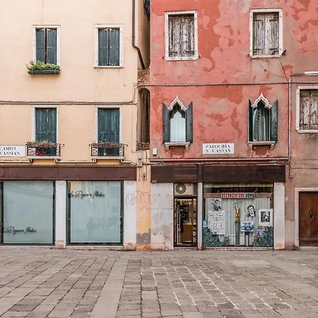 Family Colours Close To @rialto Mercato Apartamento *
