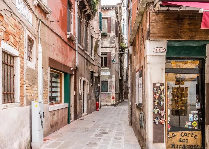 Appartement Family Colours Close To @rialto Mercato Venetië